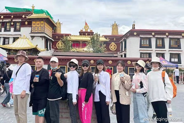 八月去西藏旅游合适吗